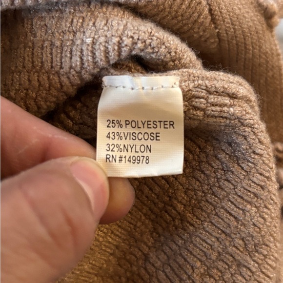 Arianna by Howard’s beige knit tunic fringed hem, size L/XL - Picture 5 of 7